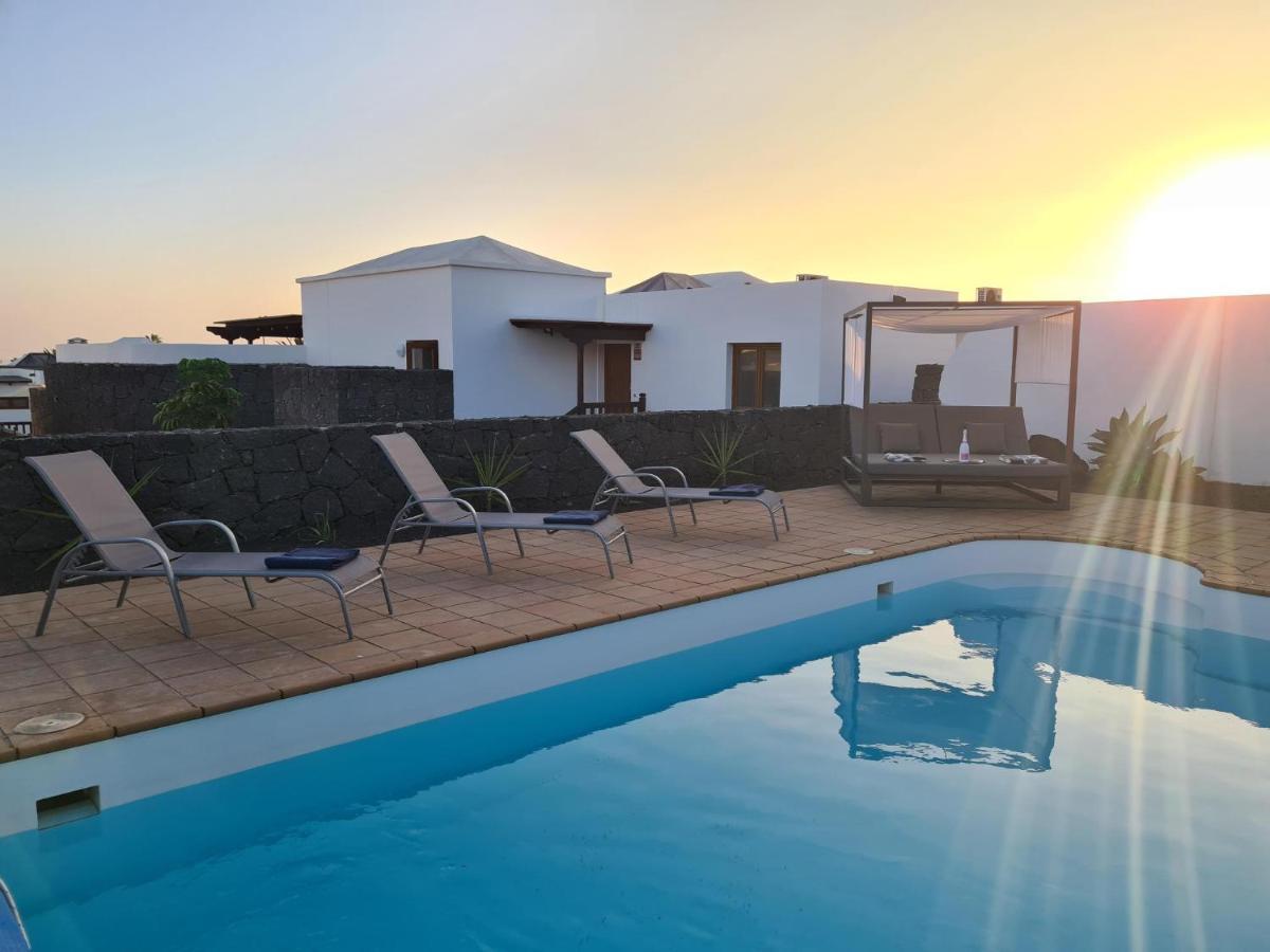 פלאיה בלנקה Luxury 4-Bedroom Villa With Heated Pool + Sea View מראה חיצוני תמונה